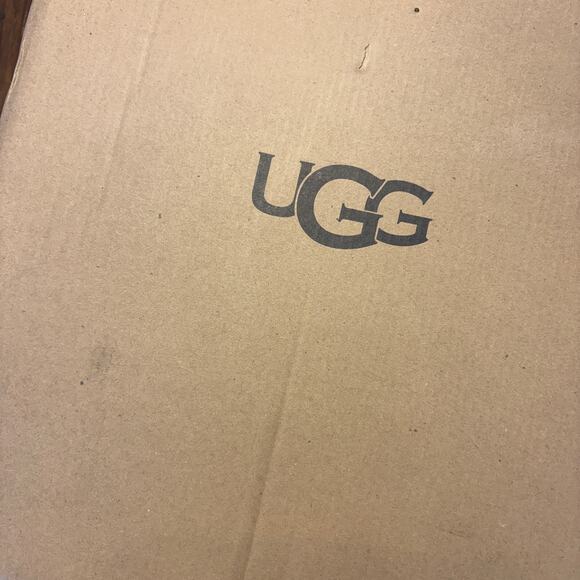 Ugg Classic II Short Boots 9 Gray NWT NEW Booties Shearling Fur Suede - Picture 8 of 13